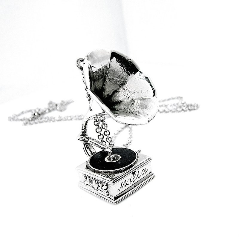 Phonograph pendant in white bronze ,Rocker jewelry ,Skull jewelry,Biker jewelry - สร้อยคอ - โลหะ 