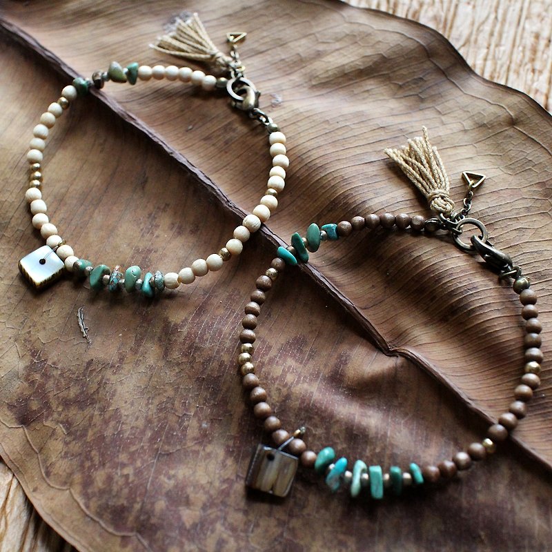 Muse natural wind series NO.10 wooden bead bracelet on turquoise brass chain - สร้อยข้อมือ - วัสดุอื่นๆ หลากหลายสี