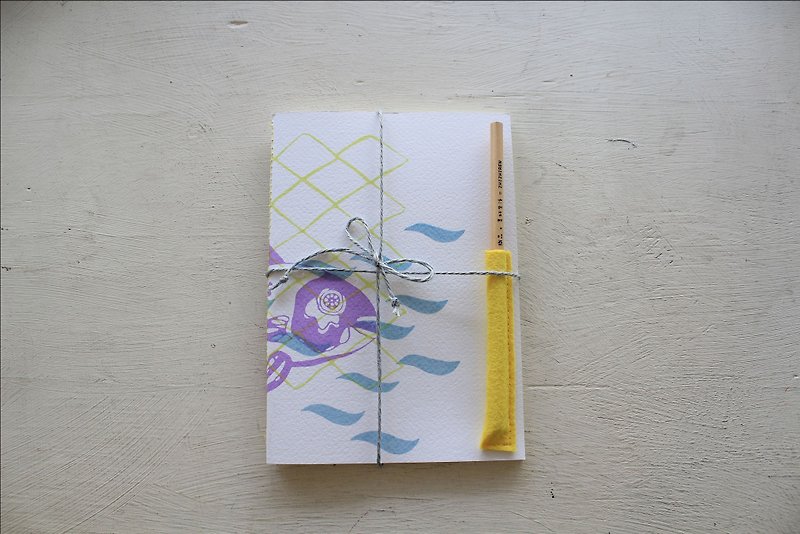 【ZhiZhiRen】厵 | 車縫線筆記本 - 旗津補魚 - 烏魚 - 筆記簿/手帳 - 紙 紫色