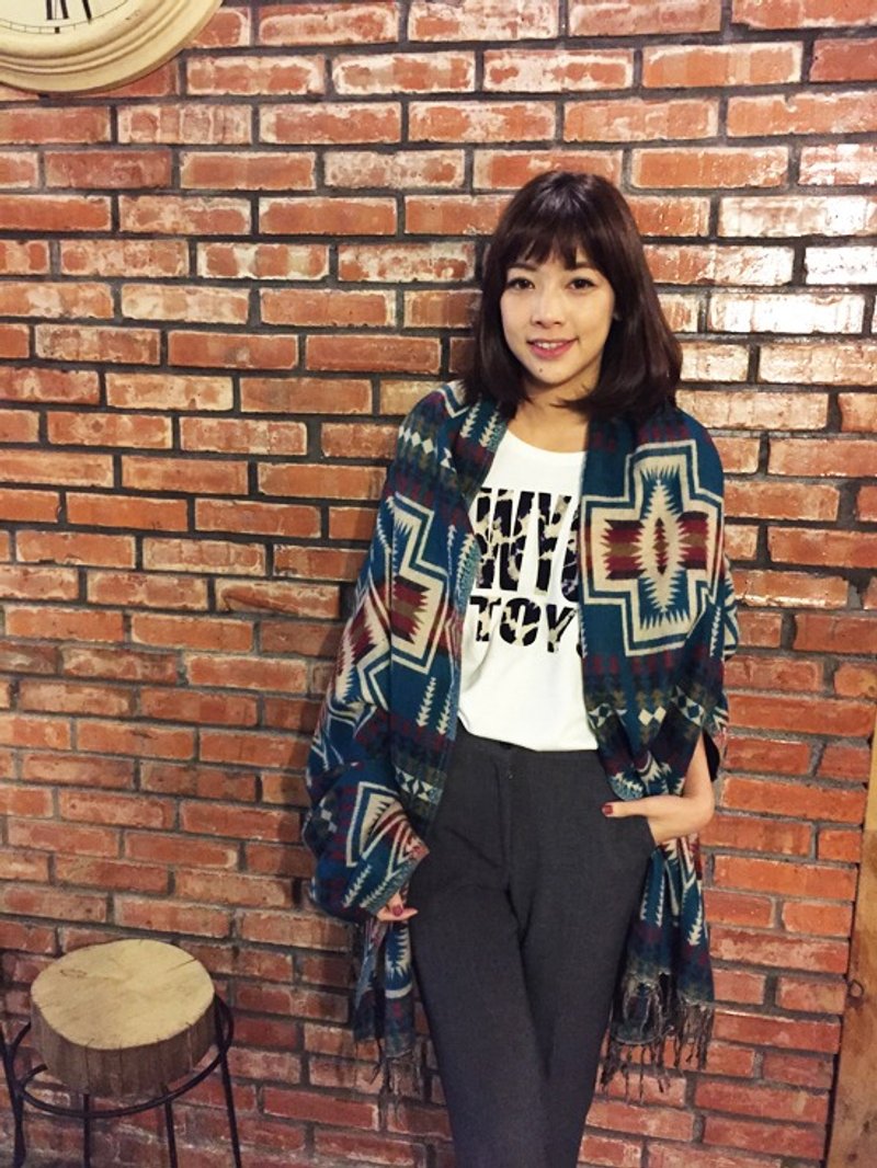 エスニックスタイルの手編みショールスカーフクロスジウトーテムブルーとエメラルドグリーン - マフラー・ストール - その他の素材 ブルー