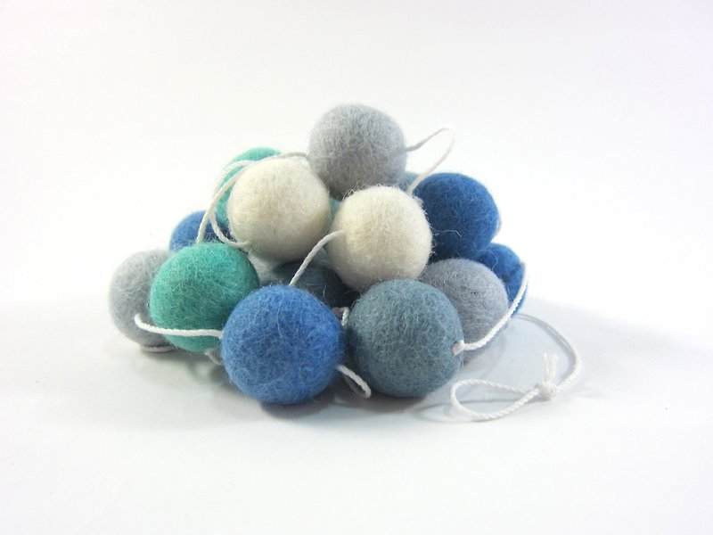 I wool ball pendant I No.3 ocean color I home furnishings, camping I wool felt ball - Wall Décor - Wool Blue