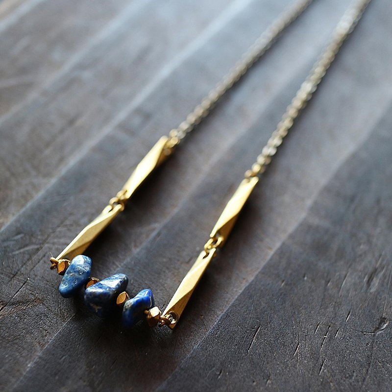 Muse natural wind series NO.171 blue lapis lazuli necklace brass section - Necklaces - Gemstone Blue