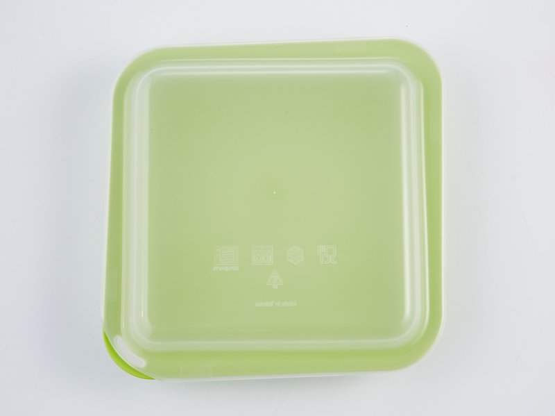 Truvii Antibacterial Cover - Small Plates & Saucers - Plastic White