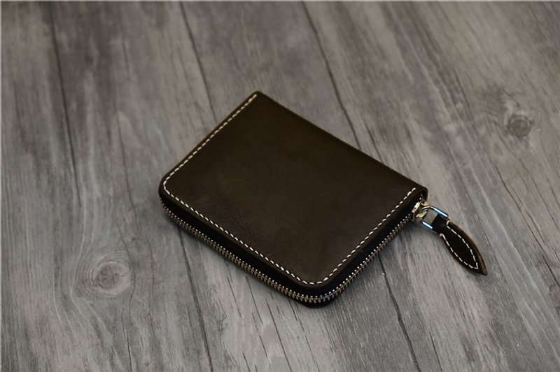 Handmade vegetable tanned leather wallet - กระเป๋าสตางค์ - หนังแท้ สีดำ