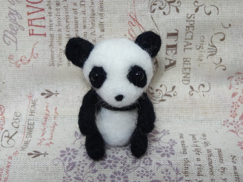 Panda - Wool felt  (key ring or Decoration) - ที่ห้อยกุญแจ - ขนแกะ ขาว