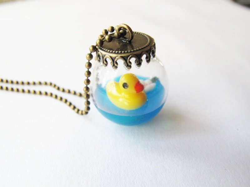 * Rosy Garden * happy little ducks swim in the water glass ball necklace - Necklaces - Glass Multicolor