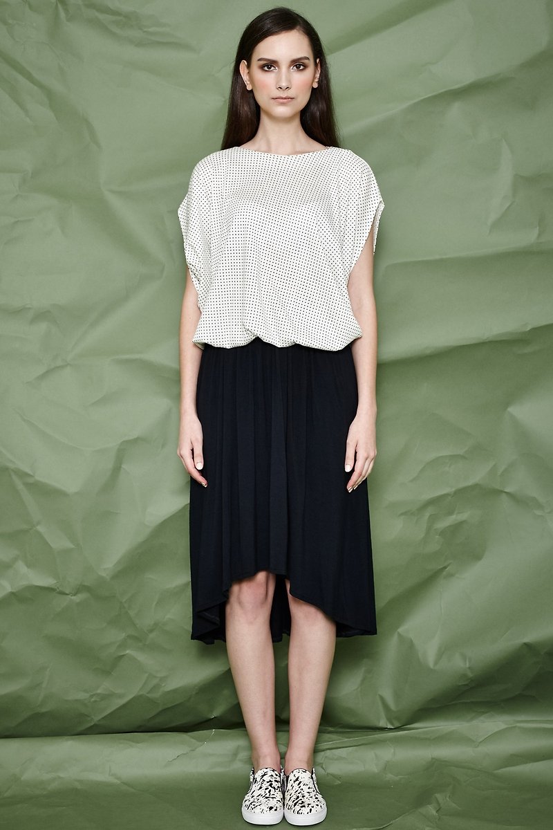 Black and white stitching knit long dress - ชุดเดรส - ผ้าฝ้าย/ผ้าลินิน ขาว