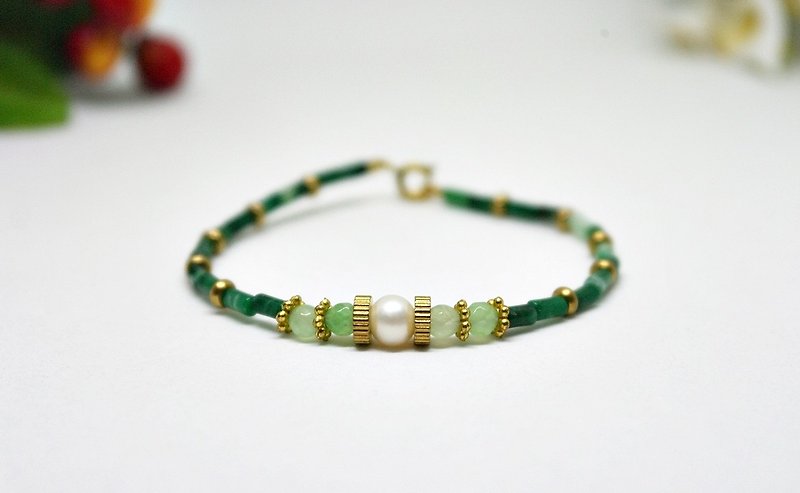 Natural stone bracelet _ x brass green hills can change // // elastic bracelet green agate # # # # Chalcedony - สร้อยข้อมือ - เครื่องเพชรพลอย สีเขียว