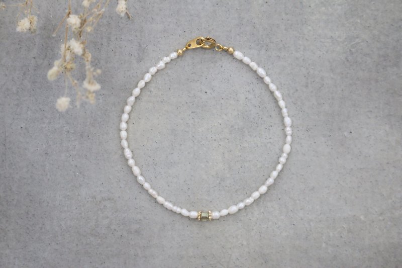 Pearl bracelet 0176 - small and small - สร้อยข้อมือ - ไข่มุก ขาว