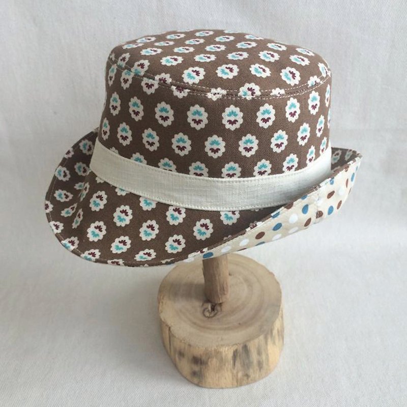 Va Hand adult hat Japan florets of double-sided hat - หมวก - วัสดุอื่นๆ สีนำ้ตาล