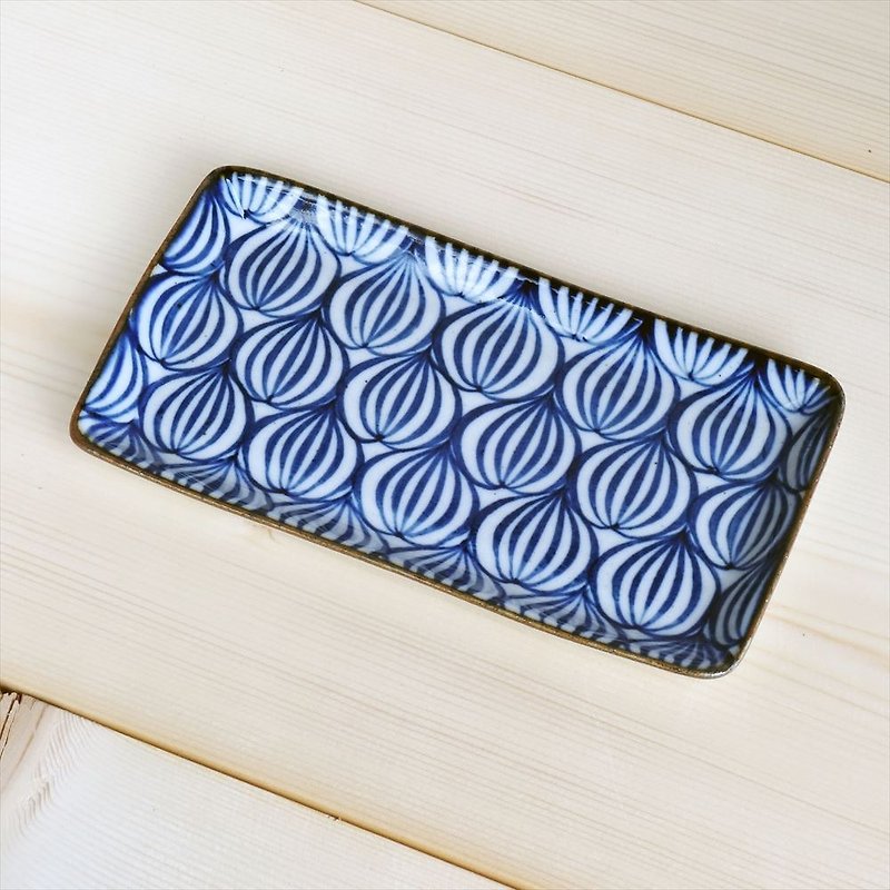 Shikoku tray with onion pattern - Plates & Trays - Pottery Blue