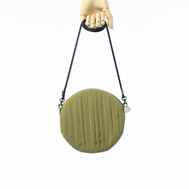 Nanting series bag/small round bag (dark green). backpack. crossbody bag. Clutch (three uses) - กระเป๋าคลัทช์ - วัสดุอื่นๆ สีเขียว