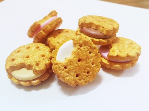 Mini Pie 手做飾品 夾心餅乾磁鐵 六種口味可以選擇 ((滿600隨機送神秘小禮物))