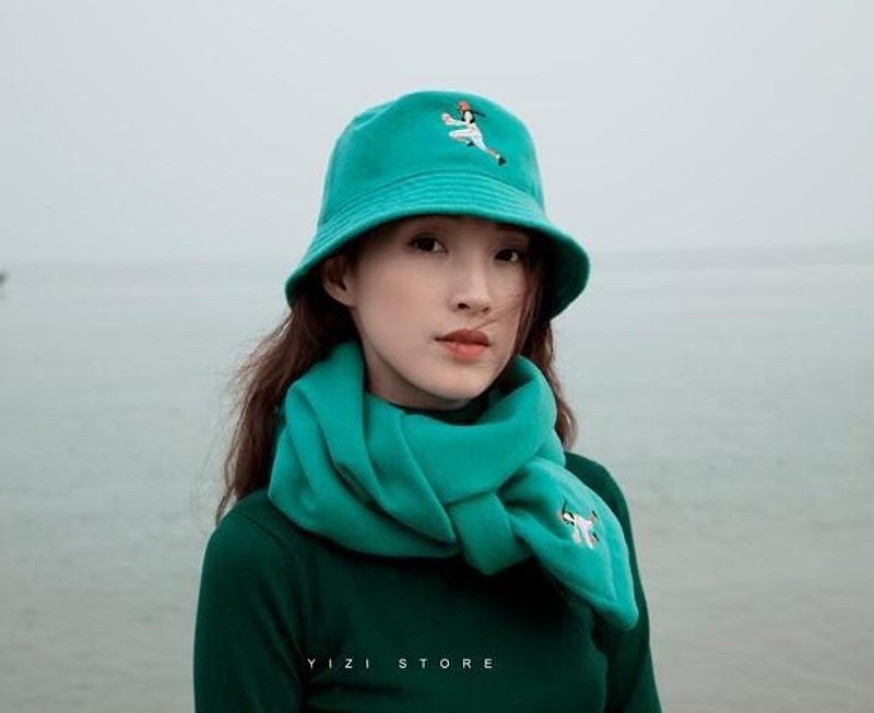YIZISTORE autumn and winter wool embroidered hat - green football - หมวก - วัสดุอื่นๆ 