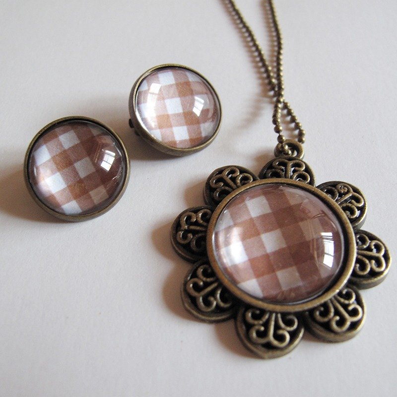 Light Brown Scotch Pattern Clip-On Ear Pin Necklace Set - สร้อยคอ - โลหะ สีนำ้ตาล
