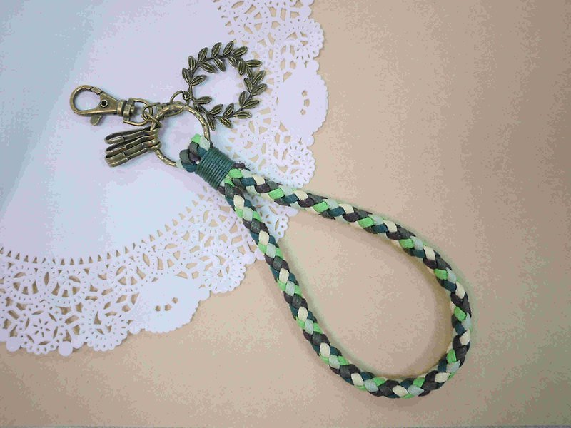 ~M+Bear~ Vintage woven key ring Wax thread woven key ring (green) - อื่นๆ - ผ้าฝ้าย/ผ้าลินิน สีเขียว