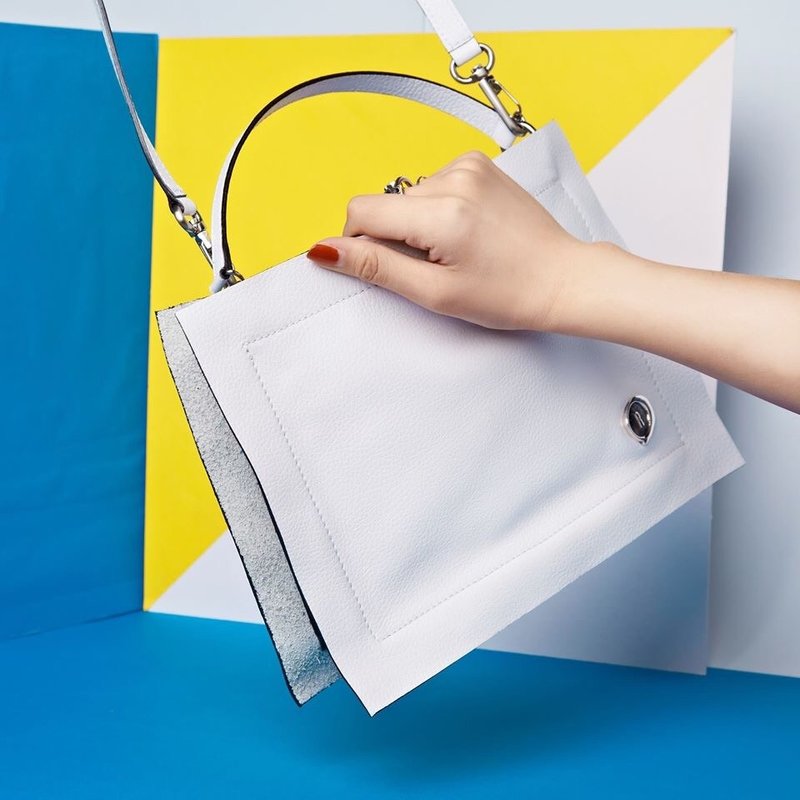 Stamp Bag White - 側背包/斜背包 - 真皮 白色