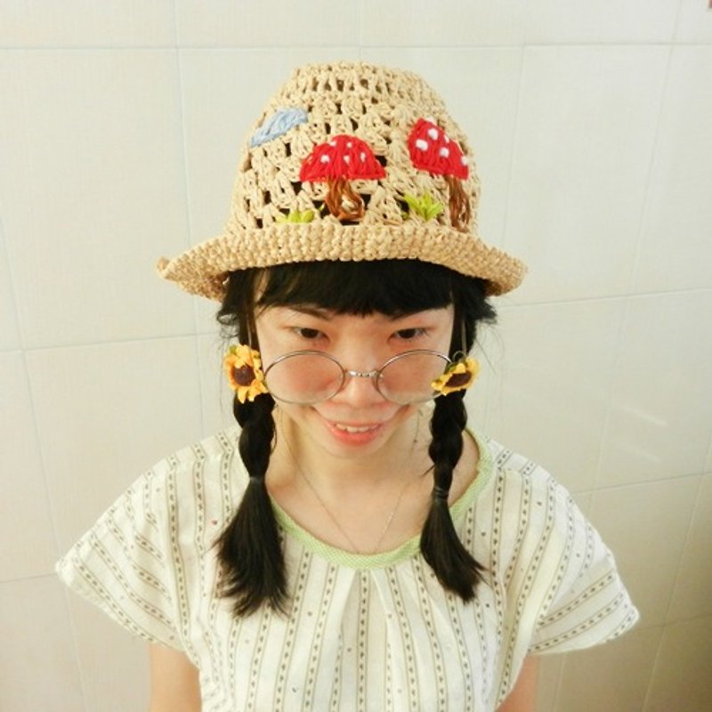 ◇ rita · Original Series ◇ Hawaii vacation crocheted knit hat embroidered hat mushrooms - Hats & Caps - Thread Red
