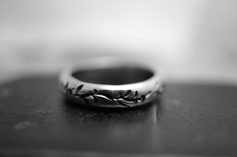 【janvierMade】Delicate Rosette Sterling Silver Ring / Artisan Rosette Ring / 925 Sterling Silver Handmade - แหวนทั่วไป - โลหะ 