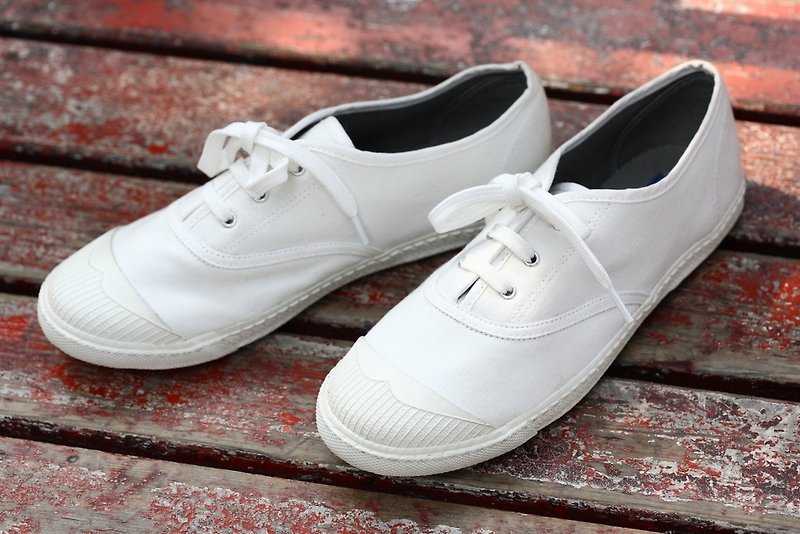 Southgate 南登機口 KARA-經典白-簡單優雅(零碼) - รองเท้าลำลองผู้หญิง - วัสดุอื่นๆ ขาว