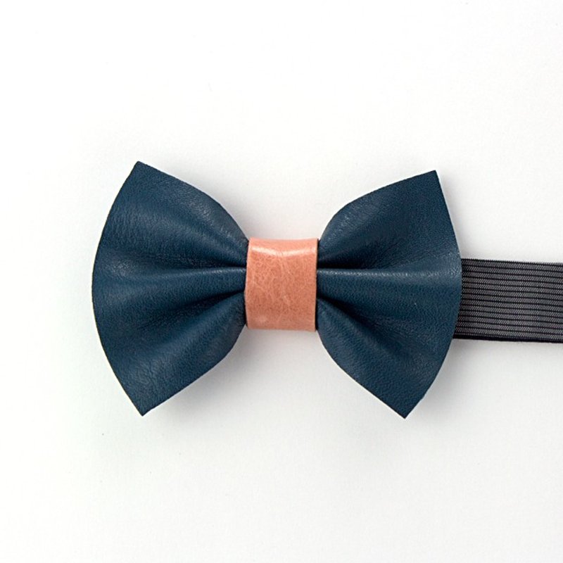 Leather Bowtie Mini (Blue × Beige) - เนคไท/ที่หนีบเนคไท - หนังแท้ สีน้ำเงิน