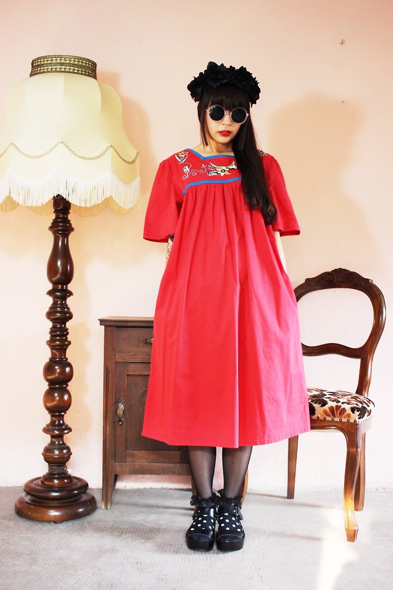 F998 (Vintage) red bottom neckline sleeve flower cotton short-sleeved vintage dress (wedding / picnic / party) - ชุดเดรส - ผ้าฝ้าย/ผ้าลินิน สีแดง