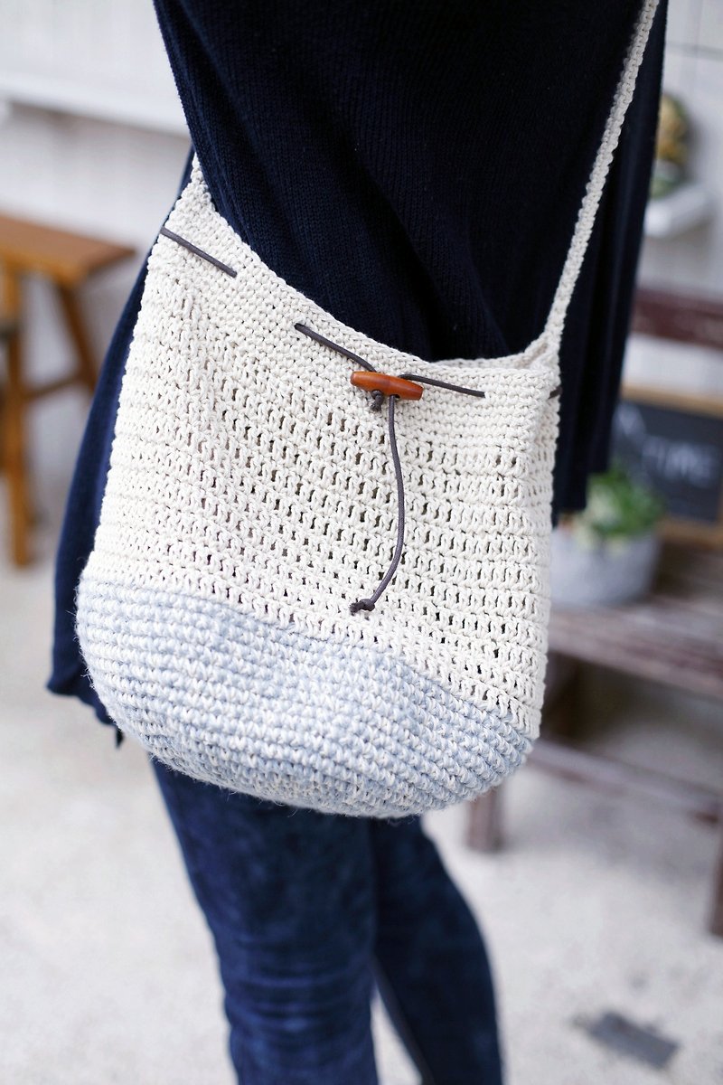 [As] a good day hand weaving round the side beam port backpack - Messenger Bags & Sling Bags - Other Materials Multicolor