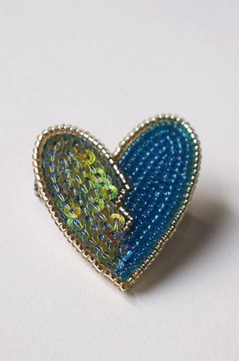 heart brooch blue - 胸針/心口針 - 其他金屬 藍色
