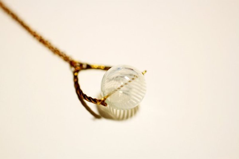 情人節禮物 ♥ { moimoi } 白條紋手工玻璃球項鍊之二 - ネックレス - ガラス ゴールド