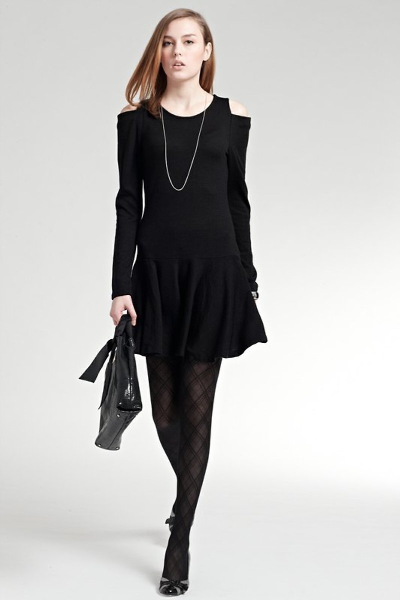Off-the-shoulder drape skirt knit dress - ชุดเดรส - วัสดุอื่นๆ สีดำ