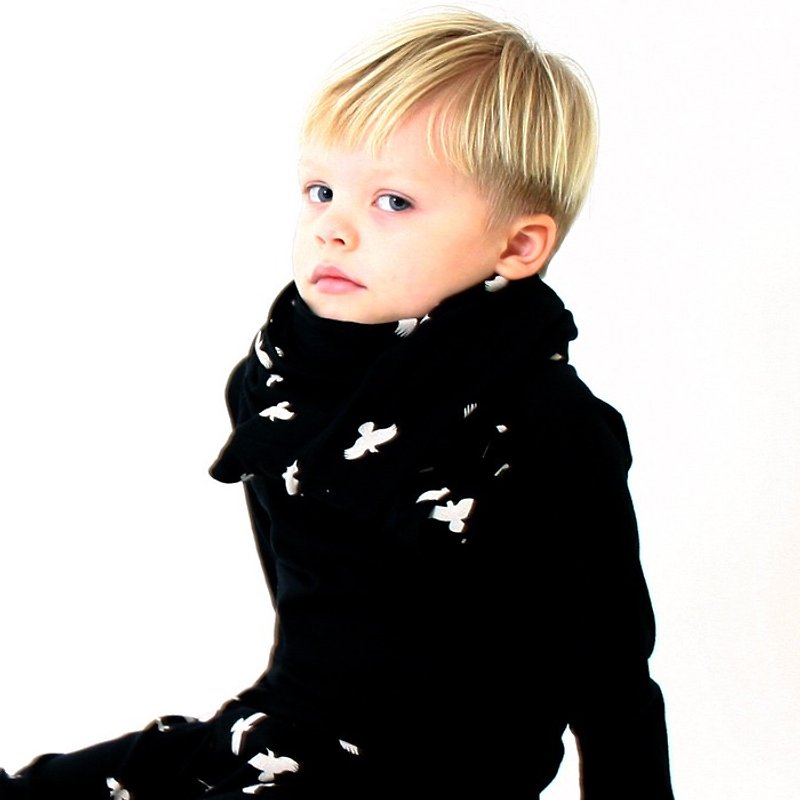 [Scandinavian design] mói organic cotton duck crossing Kids Scarf - Black - ผ้ากันเปื้อน - ผ้าฝ้าย/ผ้าลินิน สีดำ