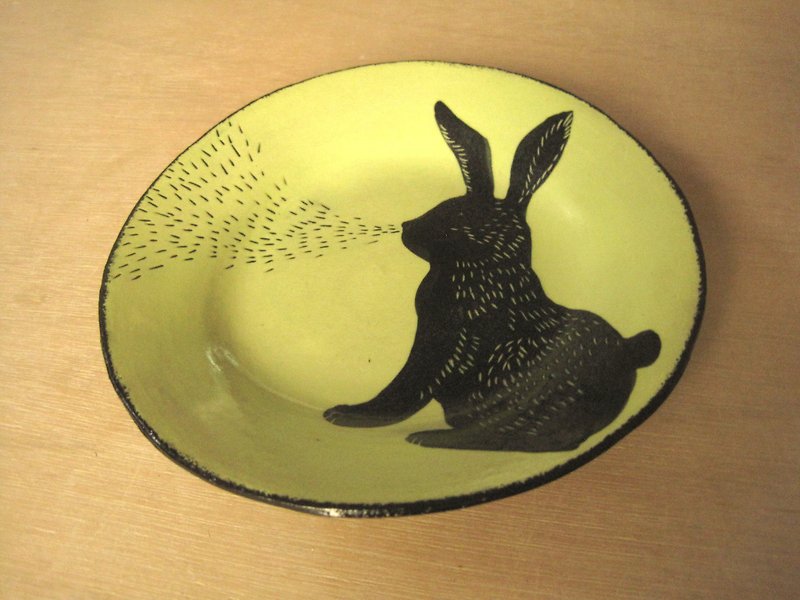 DoDo手作 悄悄話.動物剪影系列-兔子圓盤(綠色) - 盤子/餐盤/盤架 - 陶 綠色