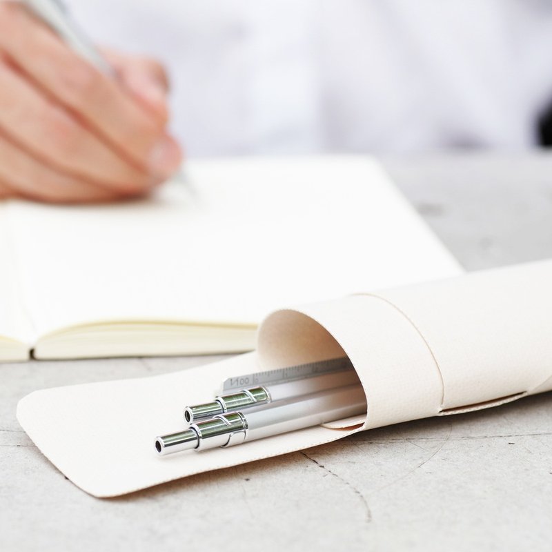 KATAMAKU 日本建材回收再製筆盒 pen case - 鉛筆盒/筆袋 - 其他材質 白色