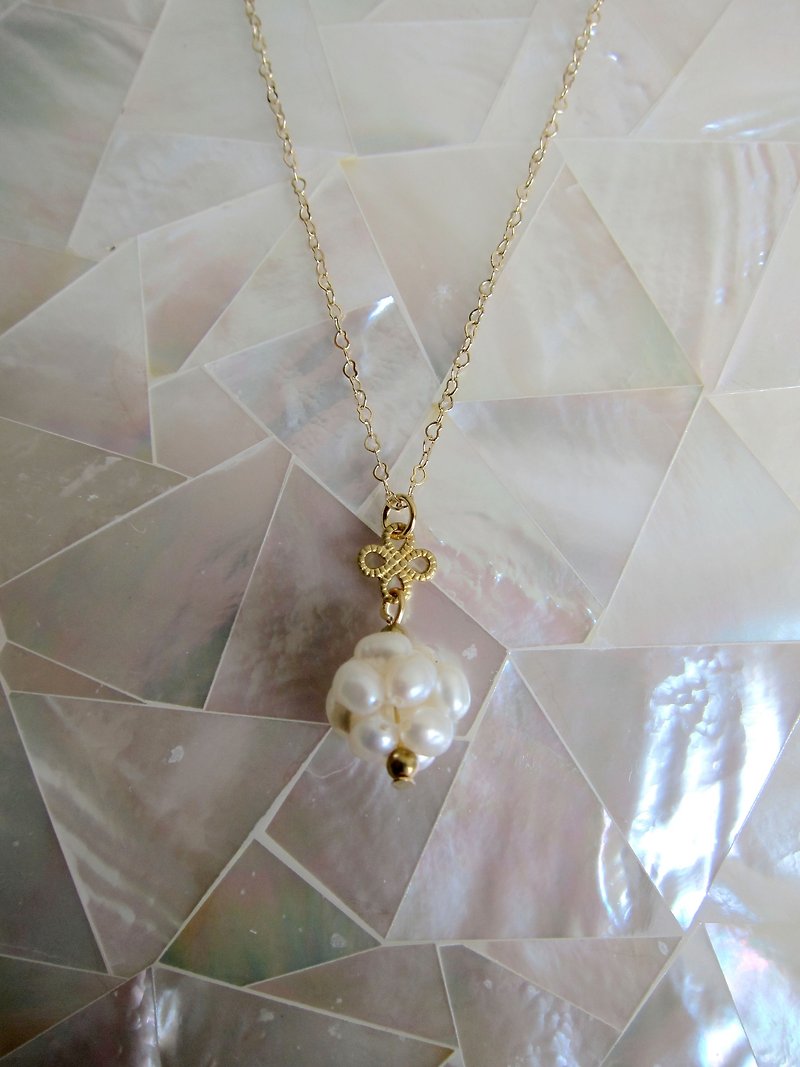 Minertés+古典圓球‧黃銅項鏈+ - 項鍊 - 珍珠 白色