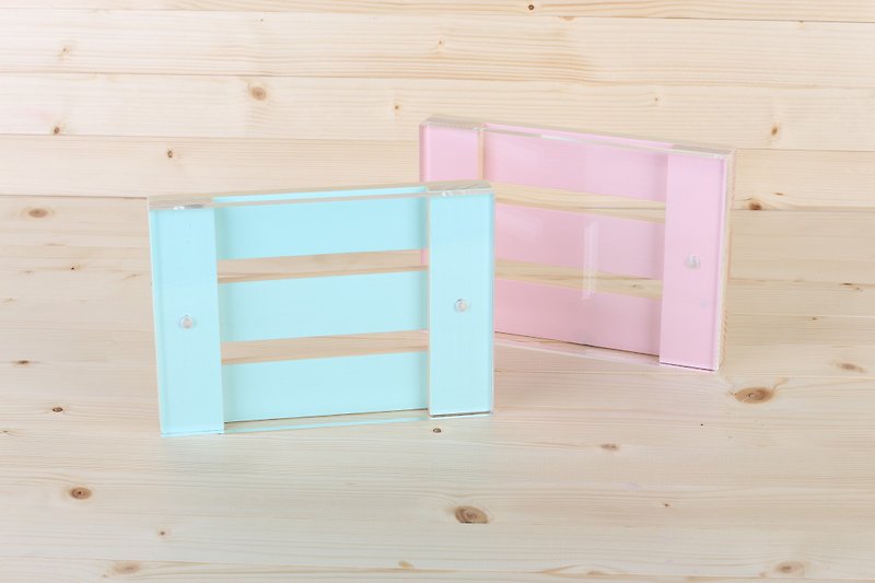木相框 5'x7' - 相框/畫框 - 壓克力 粉紅色