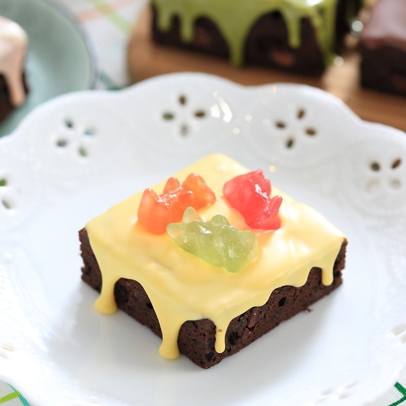 【Mr. Black Bear Chocolate Brownie】 Juice Chocolate Brown Brown X6 block - เค้กและของหวาน - อาหารสด สีเหลือง