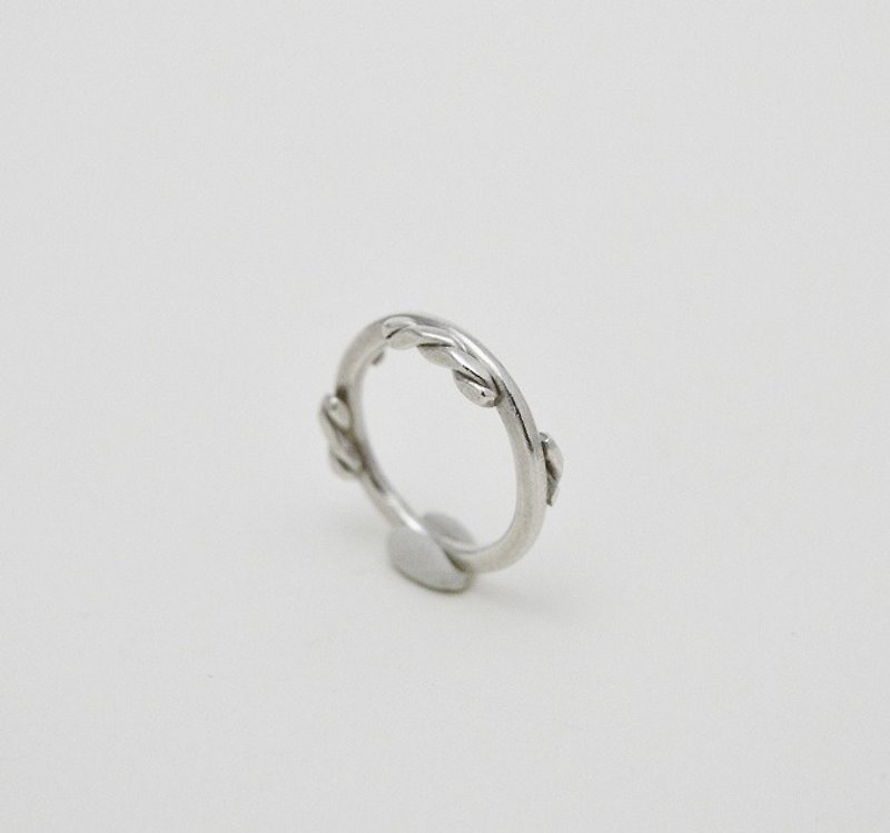 section。Silver Ring - General Rings - Other Metals White
