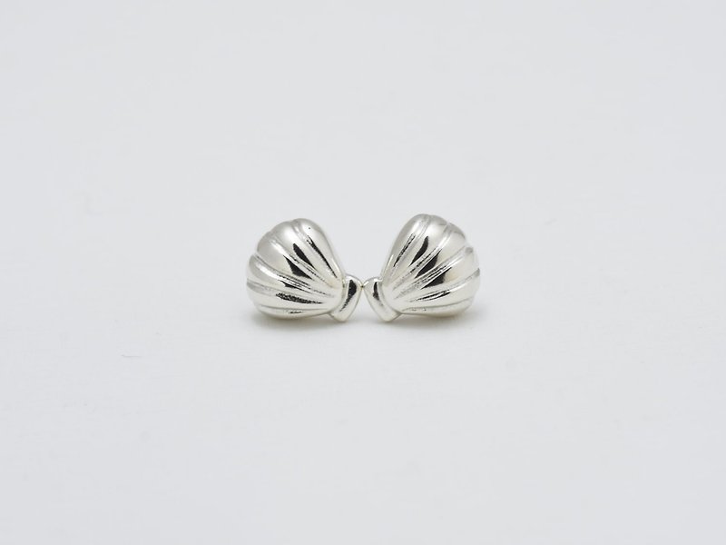 Seashell - Mermaid princess series (925 silver earrings) - C percent handmade - ต่างหู - เงินแท้ สีเงิน
