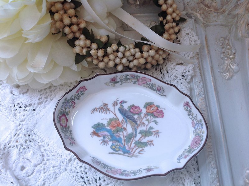 ♥ ~ ~ ♥ England Antiquities crazy Anne Wedgwood bone china plate phoenix bone china jewelry, jewelry inventory center plate - birthday gift - จานเล็ก - วัสดุอื่นๆ ขาว