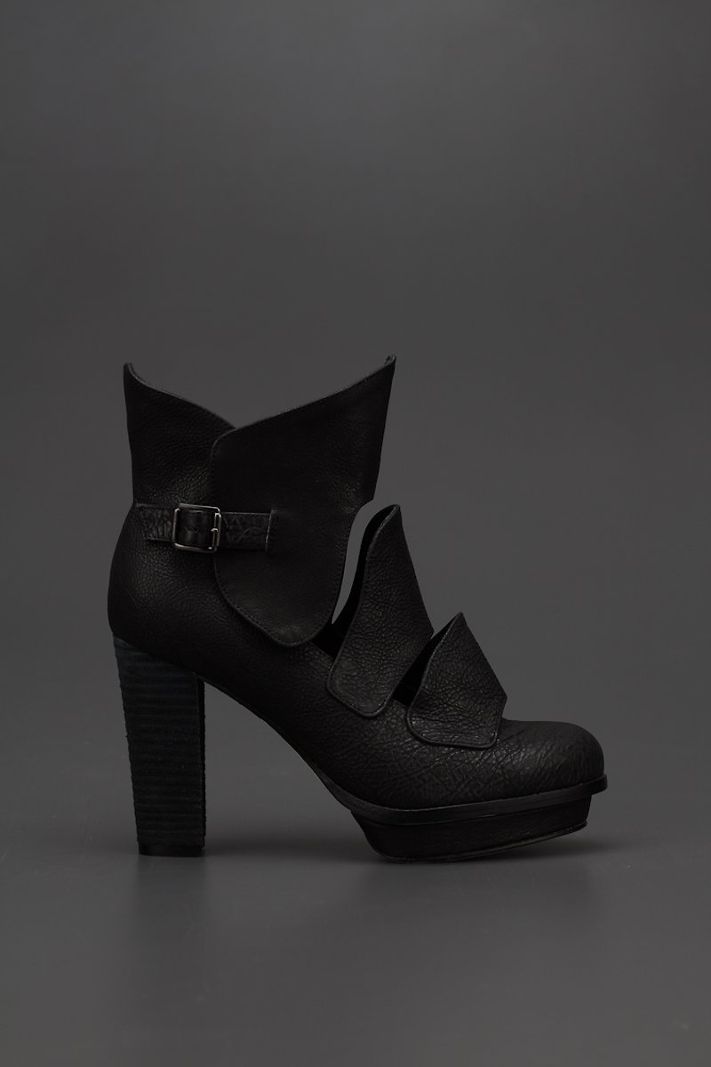 Crustal Curst - รองเท้าลำลองผู้หญิง - หนังแท้ สีดำ
