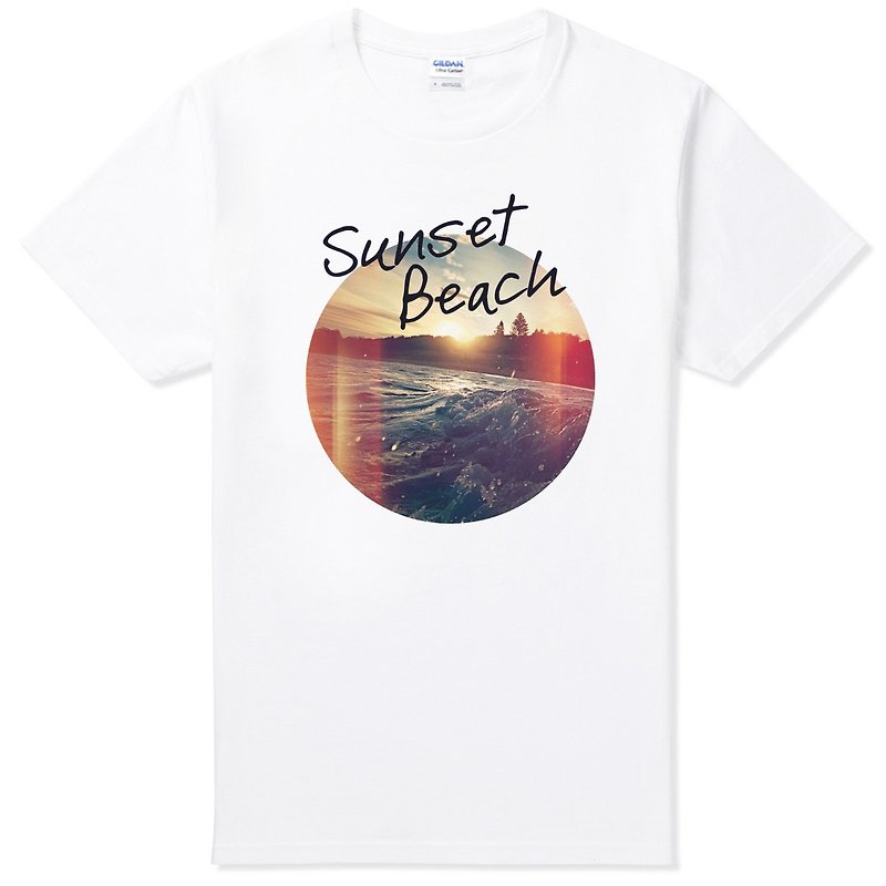 Sunset Beach Short Sleeve T-Shirt-White Sunset Beach Surfing Sunset Vacation Summer Design Fashionable Photos - เสื้อยืดผู้ชาย - วัสดุอื่นๆ ขาว