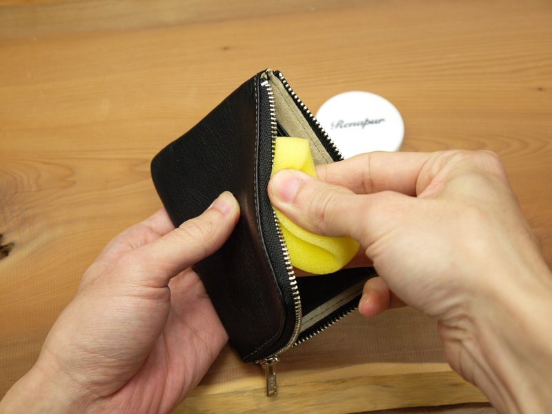 德國製【Renapur 皮革保養組】成份天然 防潑水 防霉 附擦拭海綿 - 其他 - 植物．花 透明