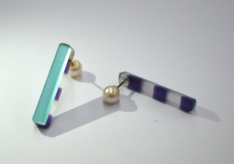 Glass reversible stick earrings turquoise - ต่างหู - แก้ว สีน้ำเงิน
