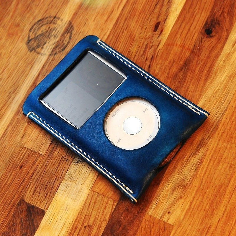 手作りの手染めタンクブルーイタリアのベジタブルタンニンなめしレザー ホルスターを代表する ipod クラシック ipc3 - その他 - 革 ブルー