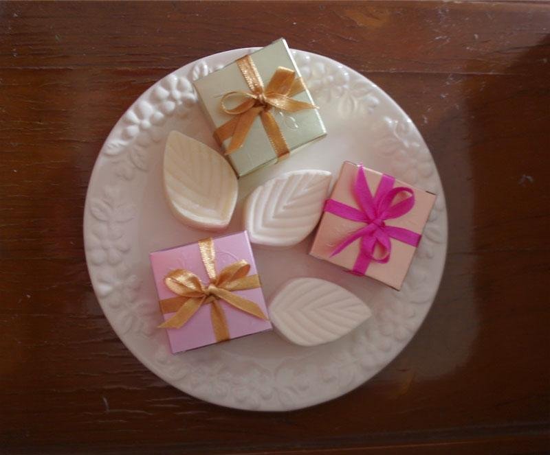 Bow small gift box into a handmade soap ceremony 100 copies. Order. Wedding Small Things Party Gifts Birthday Gifts Christmas Gifts Exchange Gifts New Year Gifts - ครีมอาบน้ำ - พืช/ดอกไม้ หลากหลายสี
