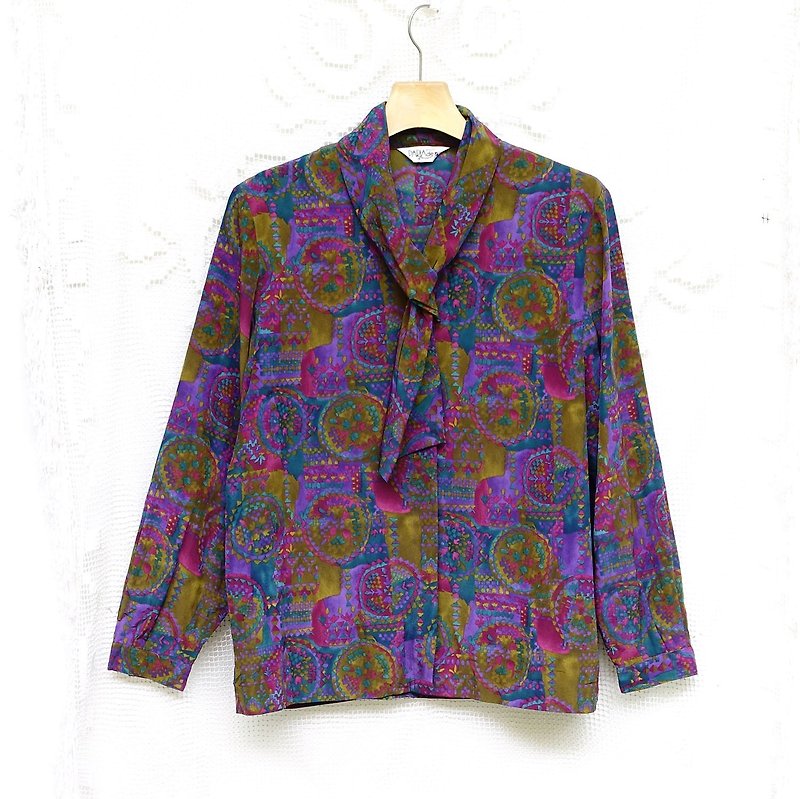 BajuTua / vintage / dark purple kaleidoscope bow blouse - เสื้อเชิ้ตผู้หญิง - วัสดุอื่นๆ สีม่วง