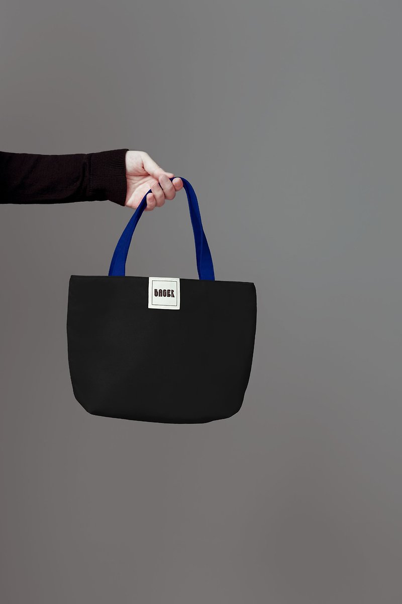 Simple jump color canvas small tote bag / lunch bag / black + royal blue - กระเป๋าถือ - วัสดุอื่นๆ หลากหลายสี