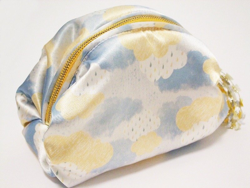 cloud porch with tassel of meteor - Toiletry Bags & Pouches - Other Materials Yellow
