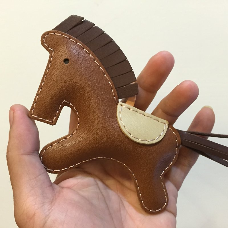 Handmade leather} {Leatherprince Taiwan MIT brown colt cute hand sewn leather strap / beon the cowhide horse charm in brown (Large size / large size) - Keychains - Genuine Leather Brown