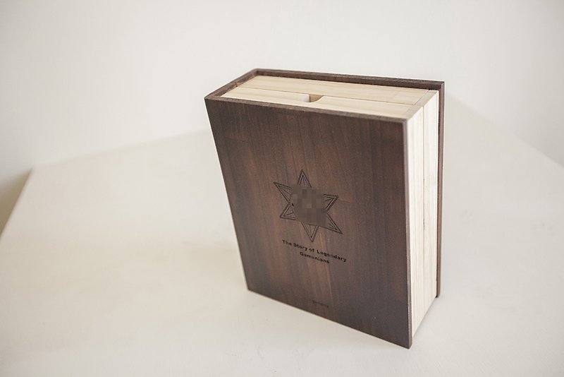 Custom wooden book box - Other - Wood 
